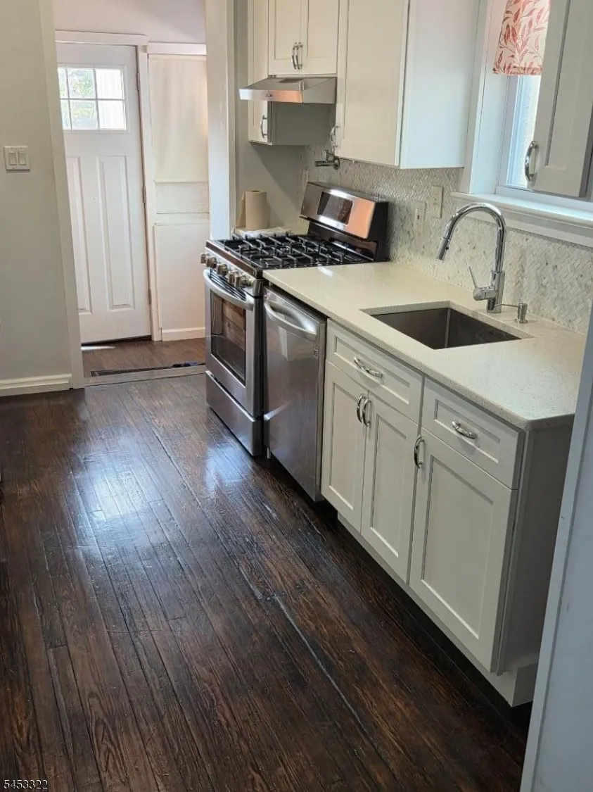 195 Kerrigan Blvd Newark City, NJ 07106