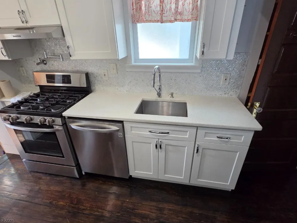 195 Kerrigan Blvd Newark City, NJ 07106