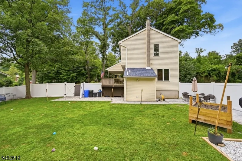 19 Northwestern Way Hopatcong, NJ 07843