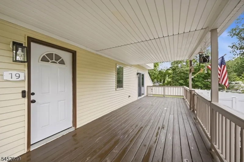 19 Northwestern Way Hopatcong, NJ 07843