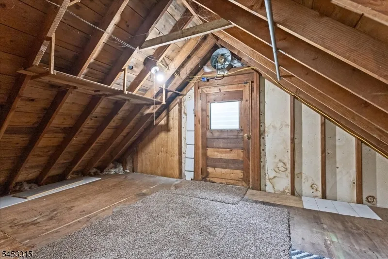 52 Hilltop Trl Sparta, NJ 07871