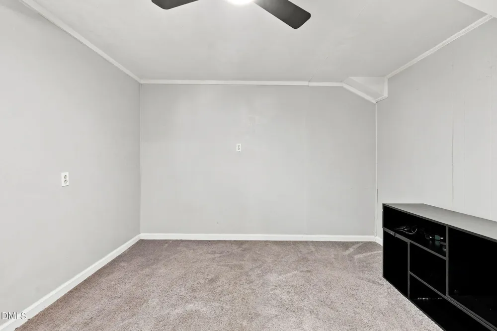 8718 Rollingwood Road Chapel Hill, NC 27516
