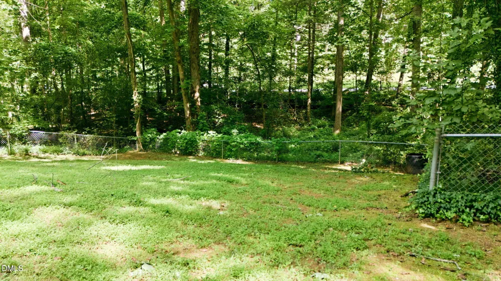 8718 Rollingwood Road Chapel Hill, NC 27516