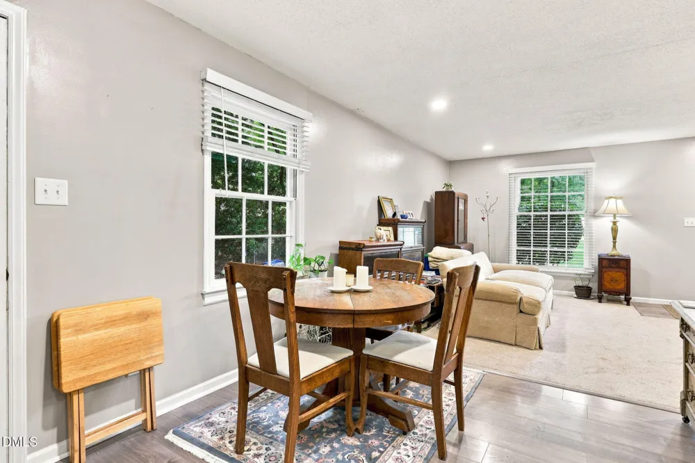 8718 Rollingwood Road Chapel Hill, NC 27516