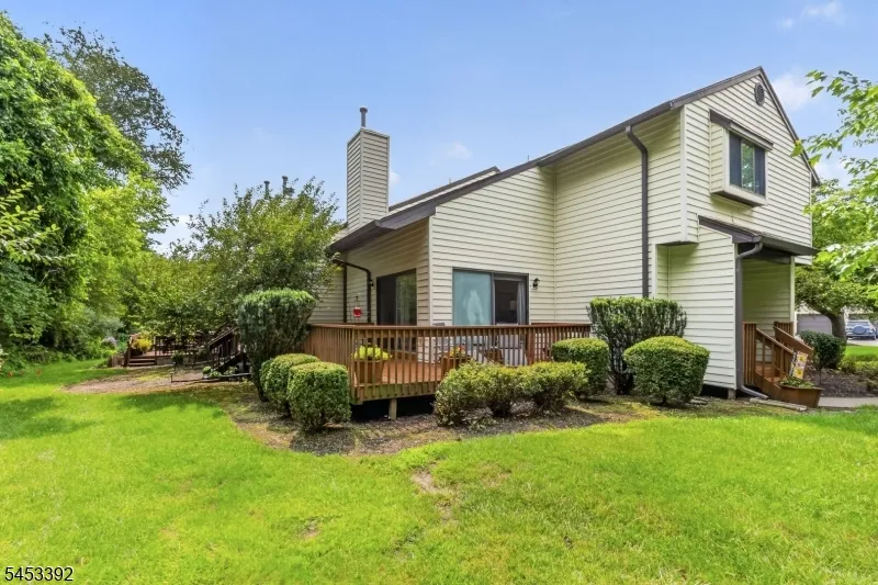 2 Eagle Dr Hampton, NJ 07860