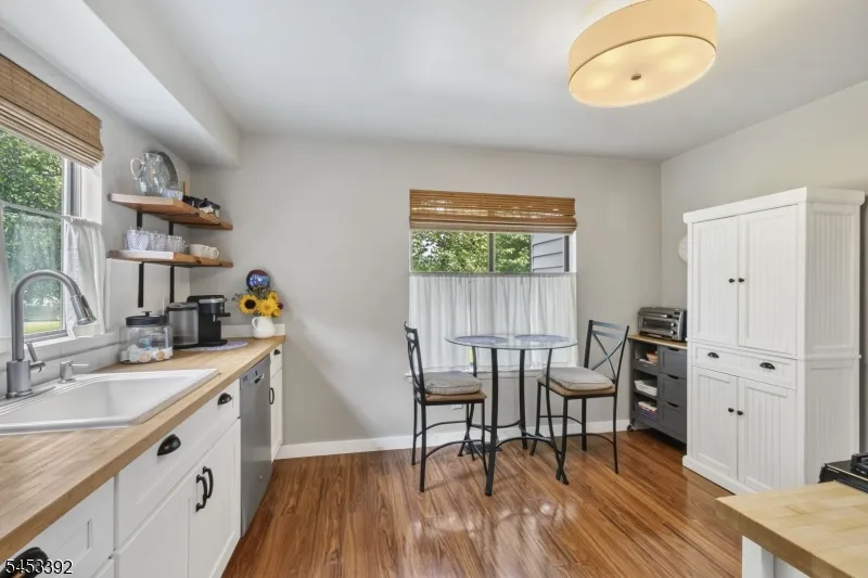 2 Eagle Dr Hampton, NJ 07860