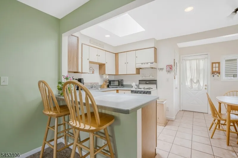 2 Orchid Pl Middlesex, NJ 08846