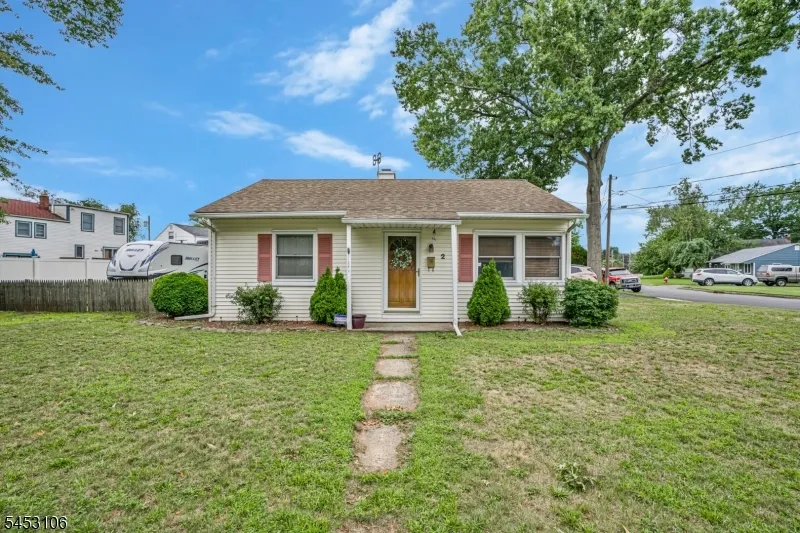 2 Orchid Pl Middlesex, NJ 08846