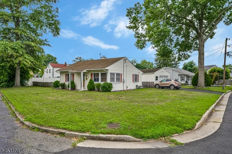 2 Orchid Pl Middlesex, NJ 08846