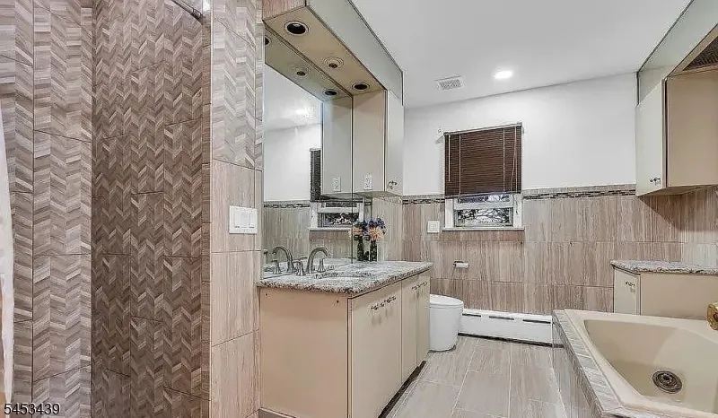585 Noe Ave Woodbridge, NJ 07095