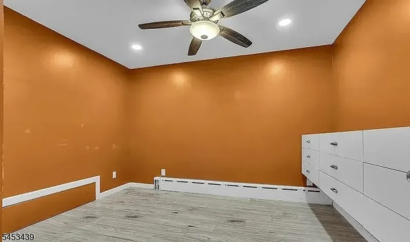585 Noe Ave Woodbridge, NJ 07095