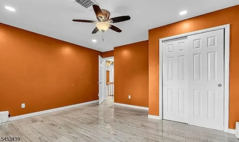 585 Noe Ave Woodbridge, NJ 07095