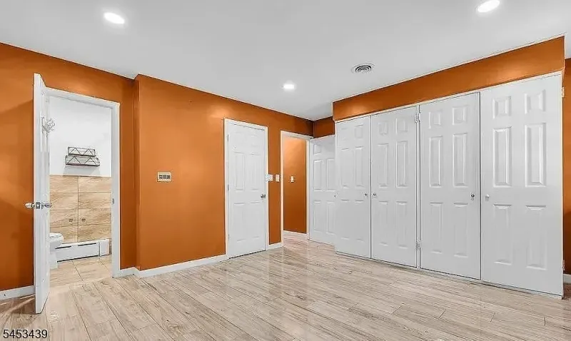 585 Noe Ave Woodbridge, NJ 07095