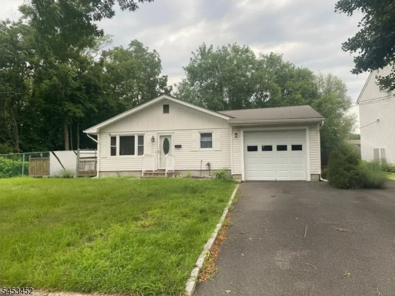263 Colonial Pl Plainfield City, NJ 07062