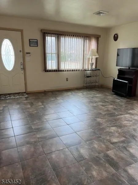 263 Colonial Pl Plainfield City, NJ 07062