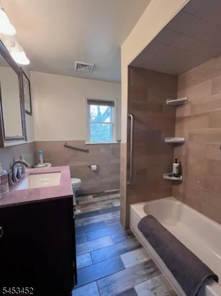 263 Colonial Pl Plainfield City, NJ 07062