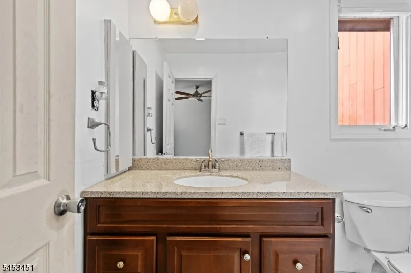 142 Riverbend Dr North Brunswick, NJ 08902