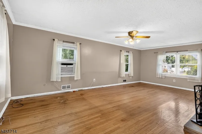 510 Cook Ave Middlesex, NJ 08846