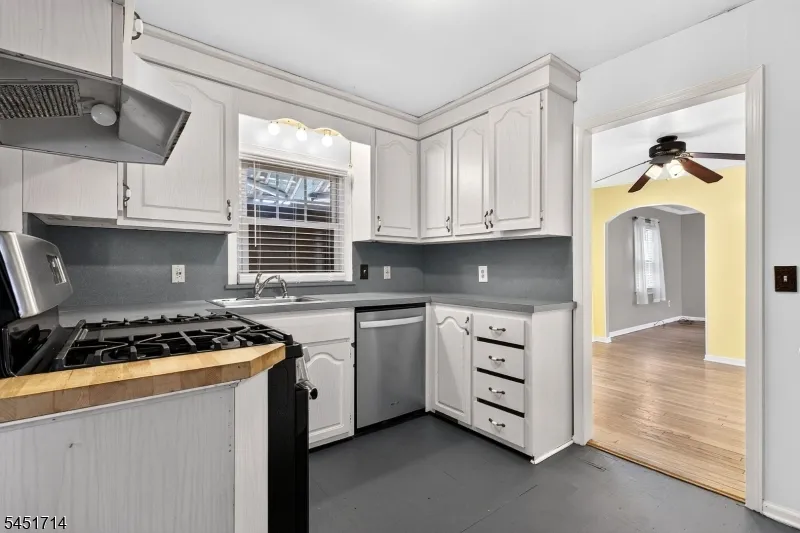 510 Cook Ave Middlesex, NJ 08846
