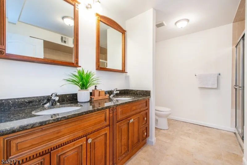 54 S Maple Ave #D Unit D East Orange City, NJ 07018