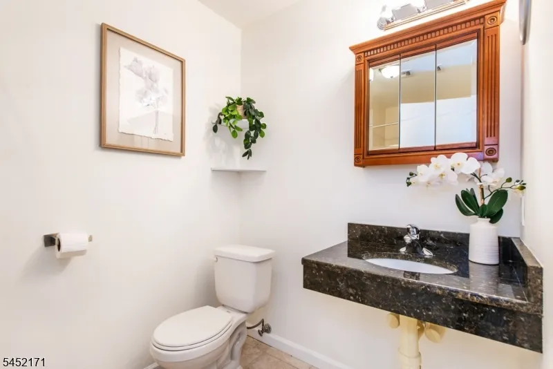 54 S Maple Ave #D Unit D East Orange City, NJ 07018