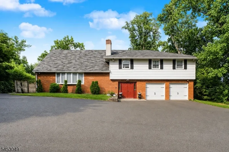 472 Summit Rd Mountainside, NJ 07092