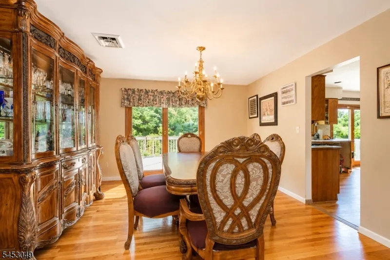 472 Summit Rd Mountainside, NJ 07092