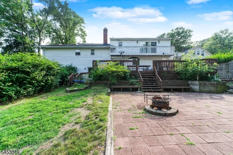 472 Summit Rd Mountainside, NJ 07092