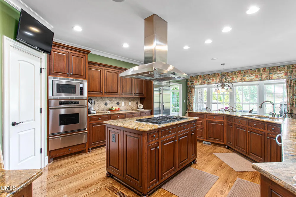 841 Dunleigh Drive Burlington, NC 27215