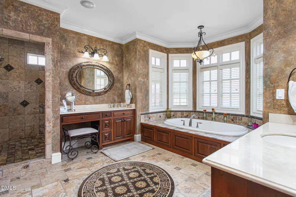 841 Dunleigh Drive Burlington, NC 27215