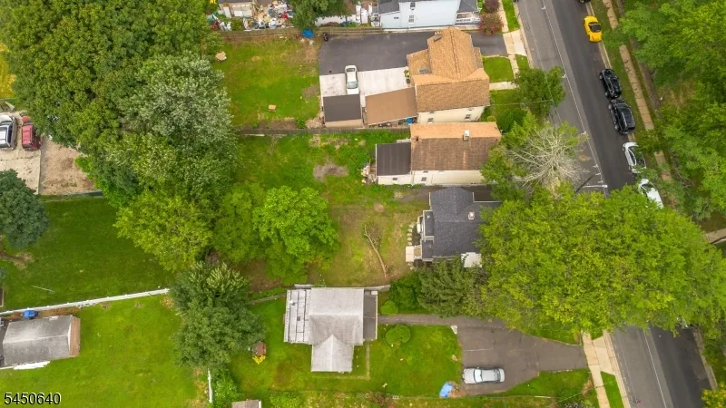 806 E 2Nd St Plainfield City, NJ 07062