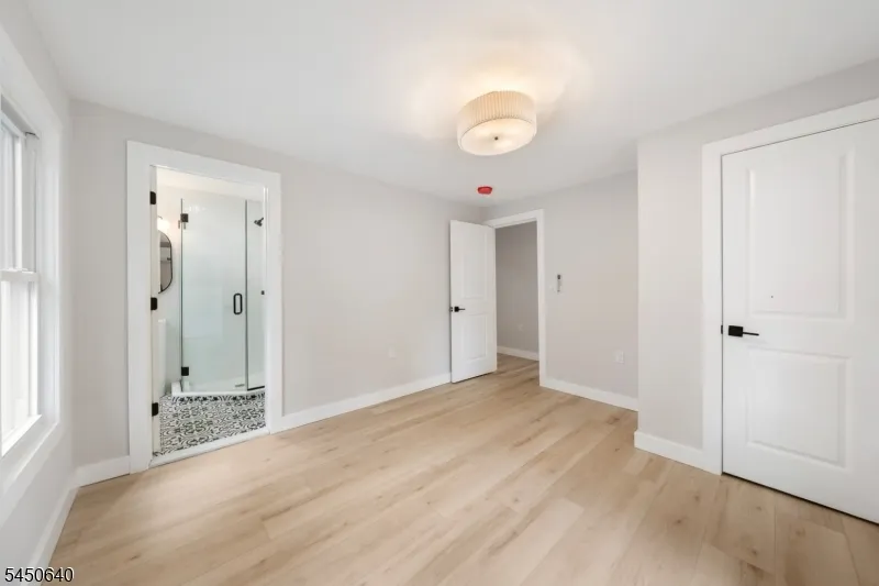 806 E 2Nd St Plainfield City, NJ 07062