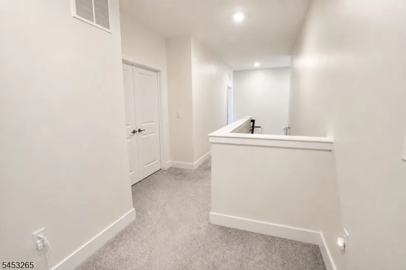 3 MYERS TERRACE Morris Plains, NJ 07950