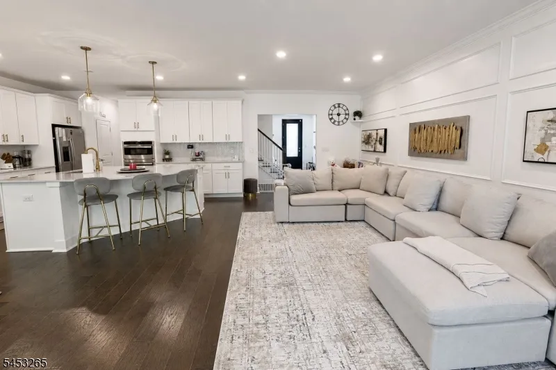 3 MYERS TERRACE Morris Plains, NJ 07950