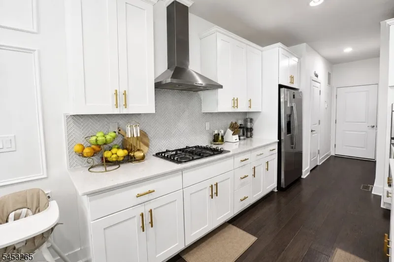 3 MYERS TERRACE Morris Plains, NJ 07950