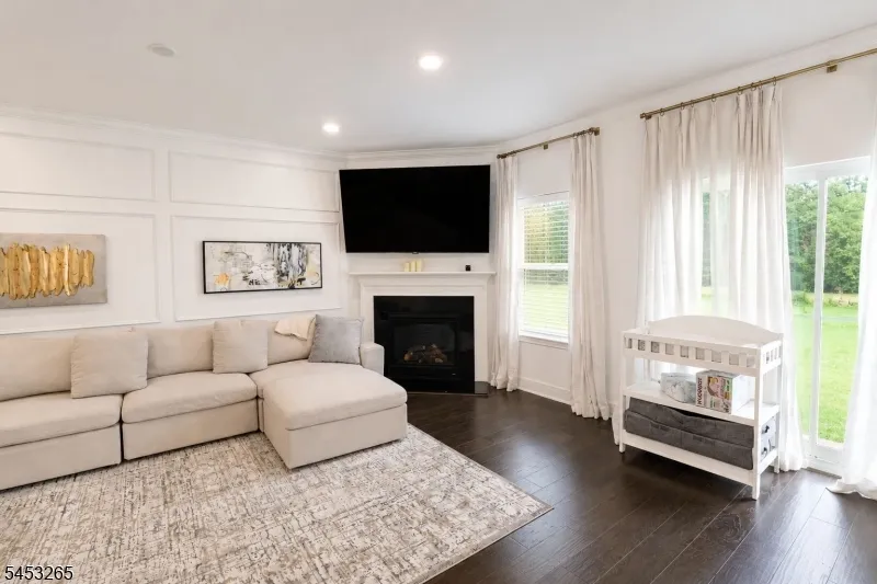 3 MYERS TERRACE Morris Plains, NJ 07950
