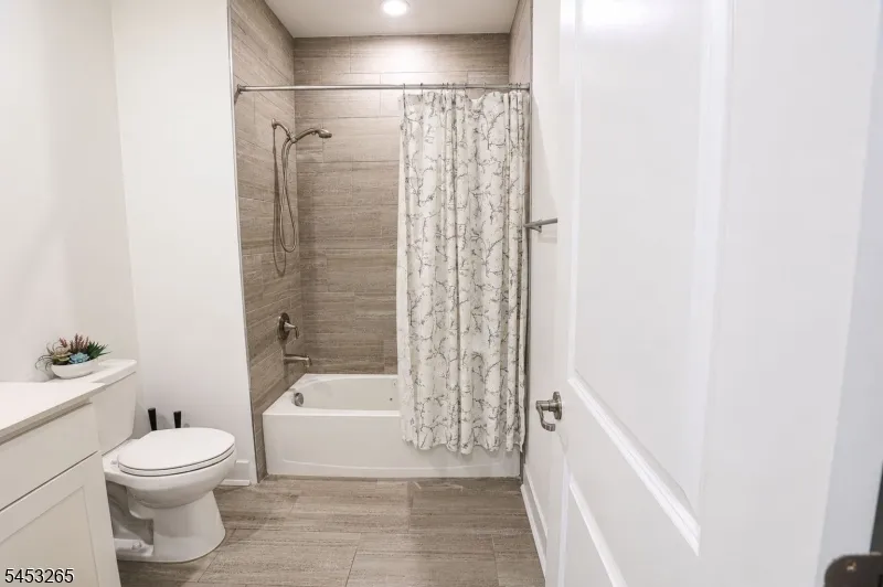 3 MYERS TERRACE Morris Plains, NJ 07950