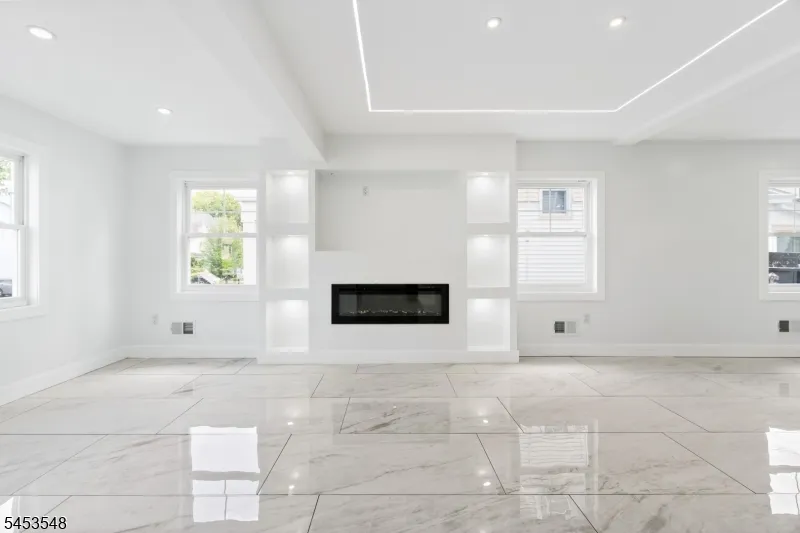 37 Wayne Ave East Orange City, NJ 07018