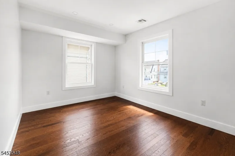 37 Wayne Ave East Orange City, NJ 07018