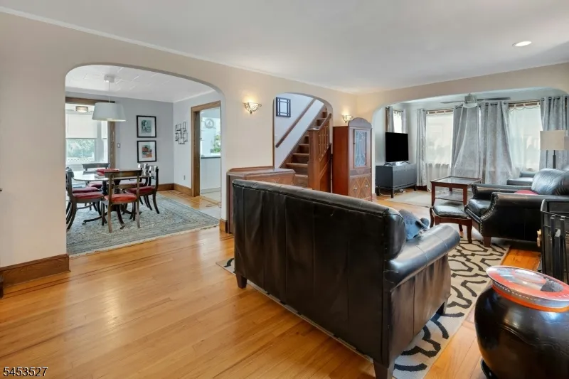 17 Ferncliff Rd Bloomfield, NJ 07003