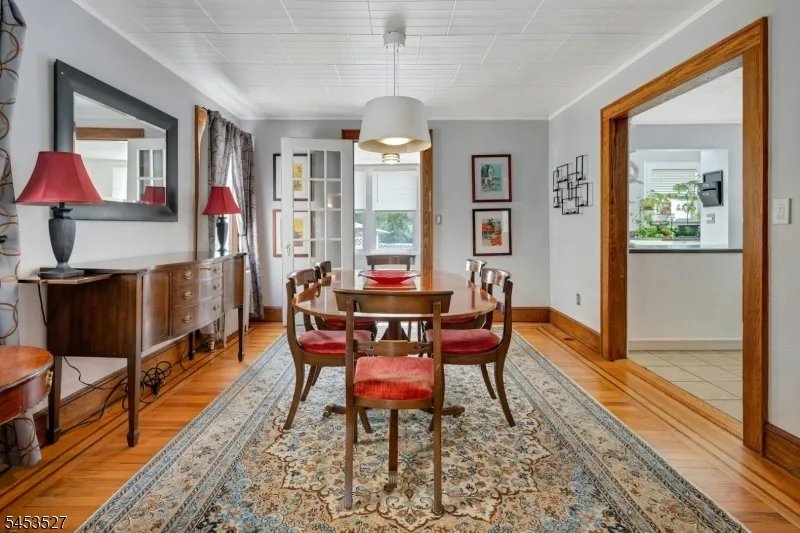 17 Ferncliff Rd Bloomfield, NJ 07003