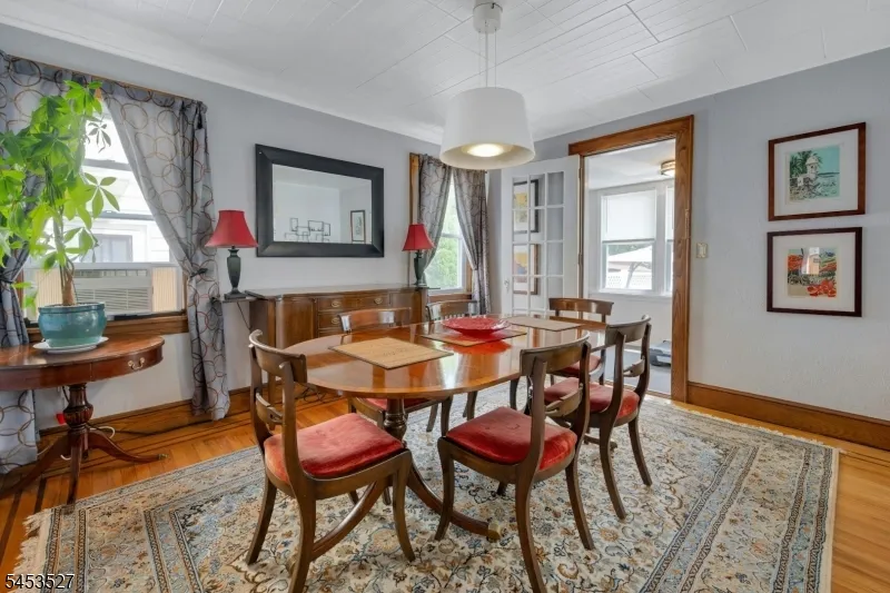 17 Ferncliff Rd Bloomfield, NJ 07003