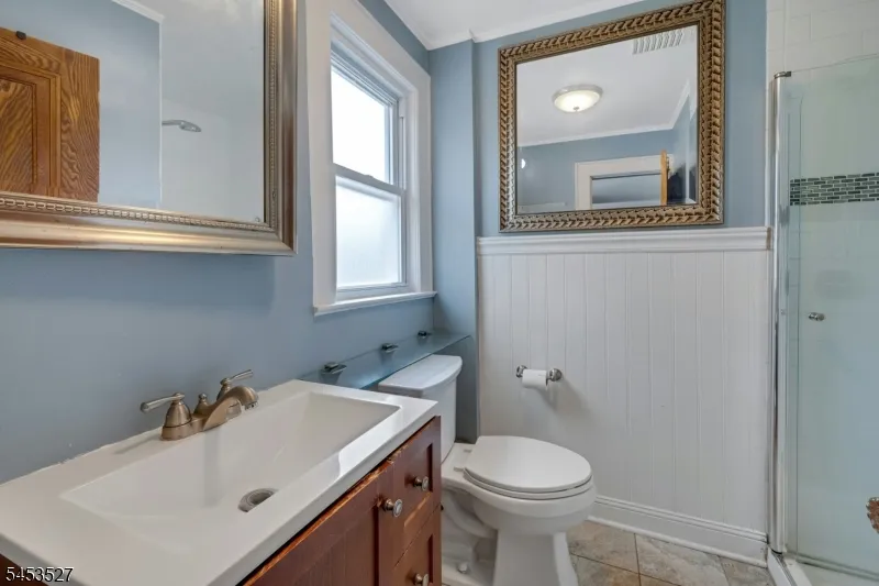 17 Ferncliff Rd Bloomfield, NJ 07003