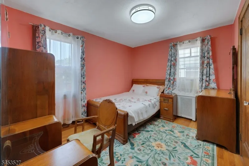 17 Ferncliff Rd Bloomfield, NJ 07003