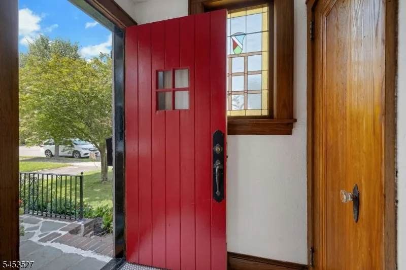 17 Ferncliff Rd Bloomfield, NJ 07003