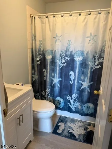 117 Vermont Trl Hopatcong, NJ 07843