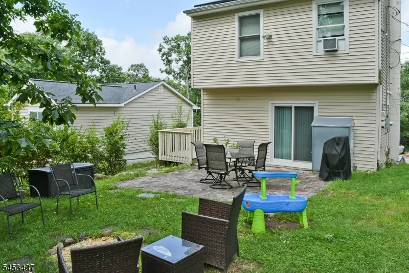 117 Vermont Trl Hopatcong, NJ 07843