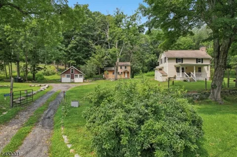 135 Millbrook Rd