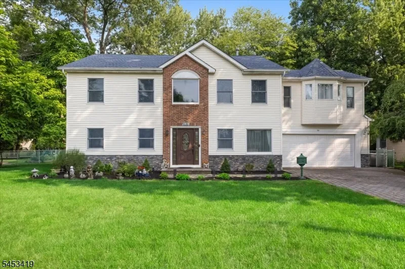 30 Beverly Rd Glen Rock, NJ 07452