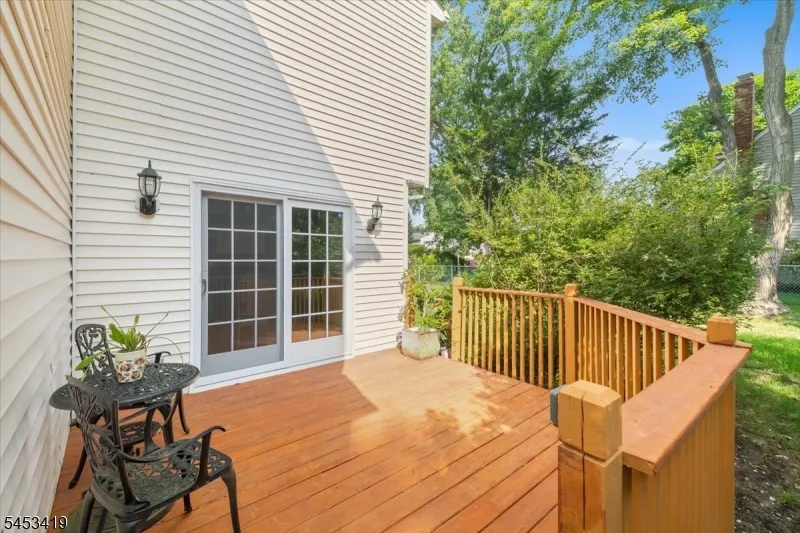 30 Beverly Rd Glen Rock, NJ 07452